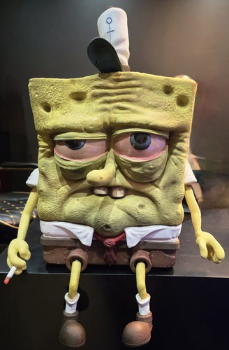 Statua spongebob fumoked - statua,
